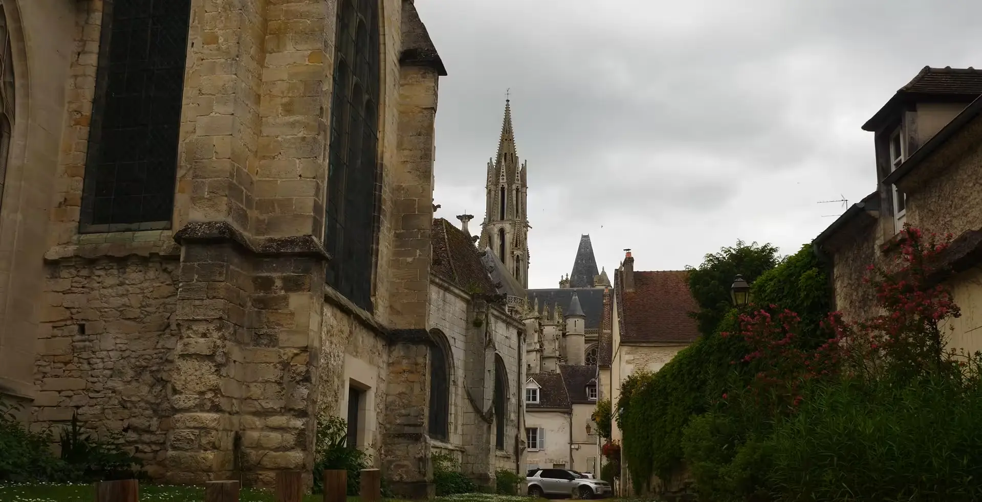 Senlis Day Trip from Paris