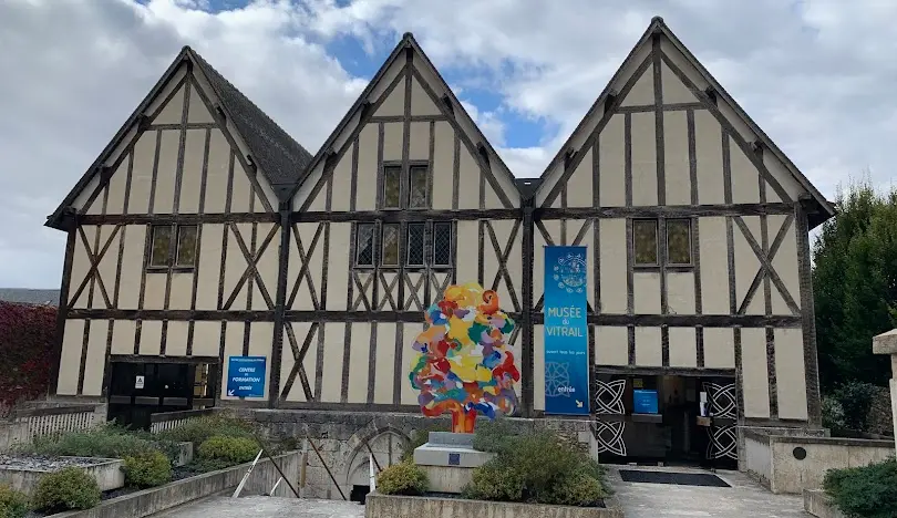 Chartres International Stained Glass Centre