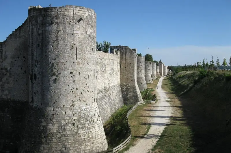 Provins' medieval ramparts