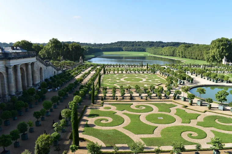 gardens at Fontainebleau